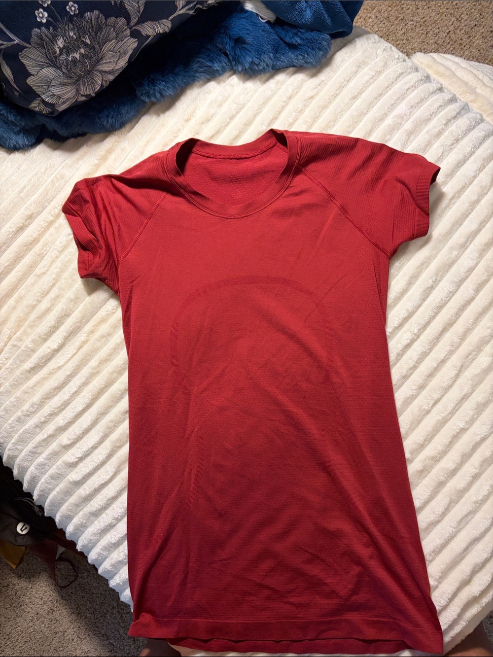 Lululemon short sleeve swiftly, size 8